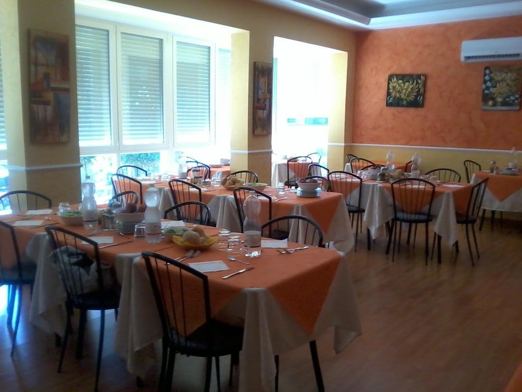 Hotel Oria Rimini Zewnętrze zdjęcie